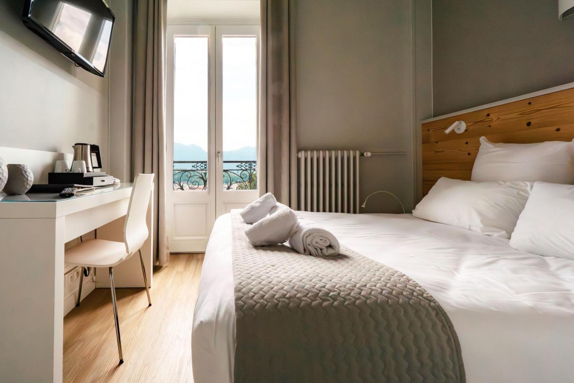 Hotel Gallia อิกซ์เลส์แบ็งส์ ภายนอก รูปภาพ