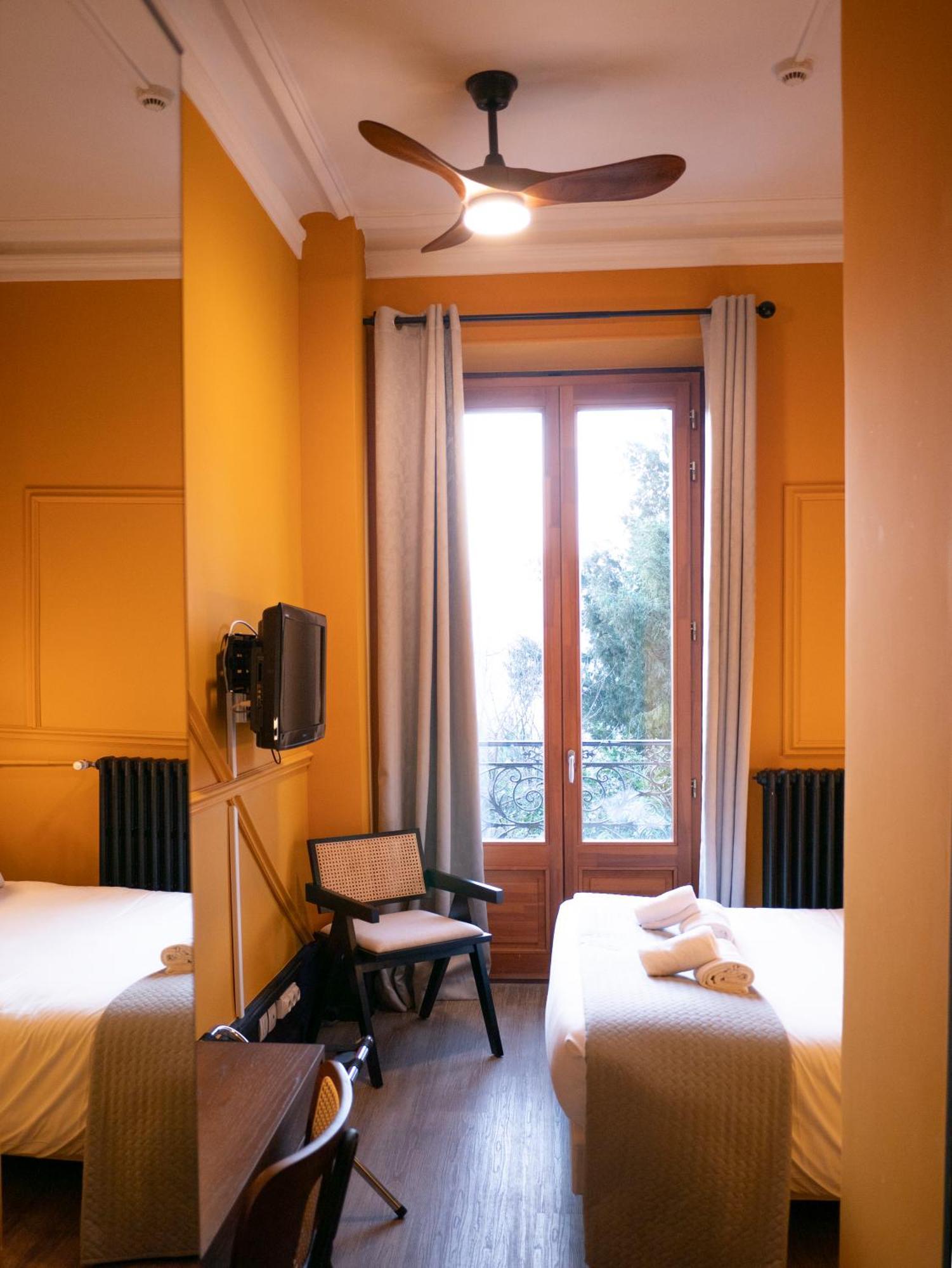 Hotel Gallia อิกซ์เลส์แบ็งส์ ภายนอก รูปภาพ