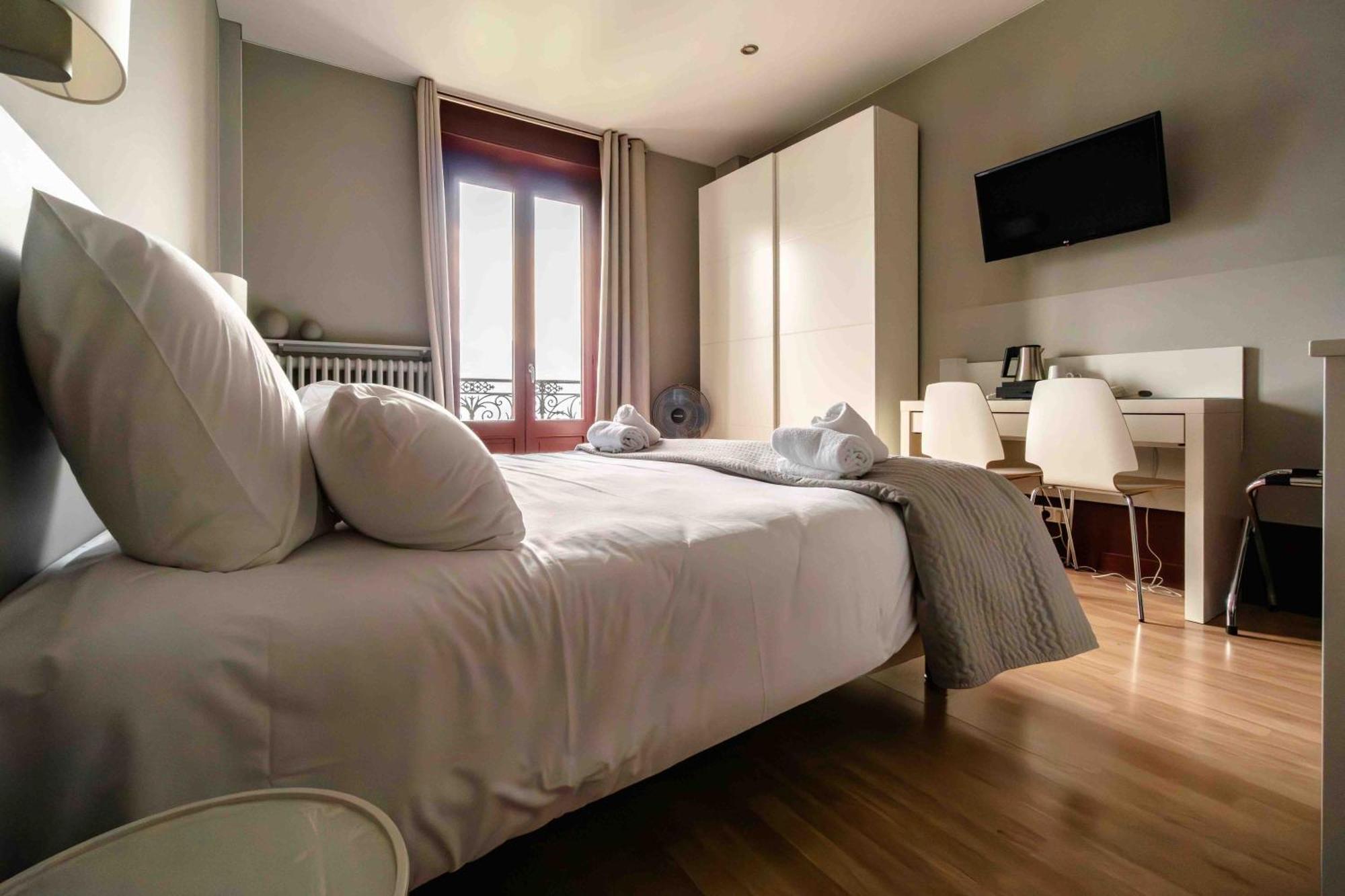 Hotel Gallia อิกซ์เลส์แบ็งส์ ภายนอก รูปภาพ
